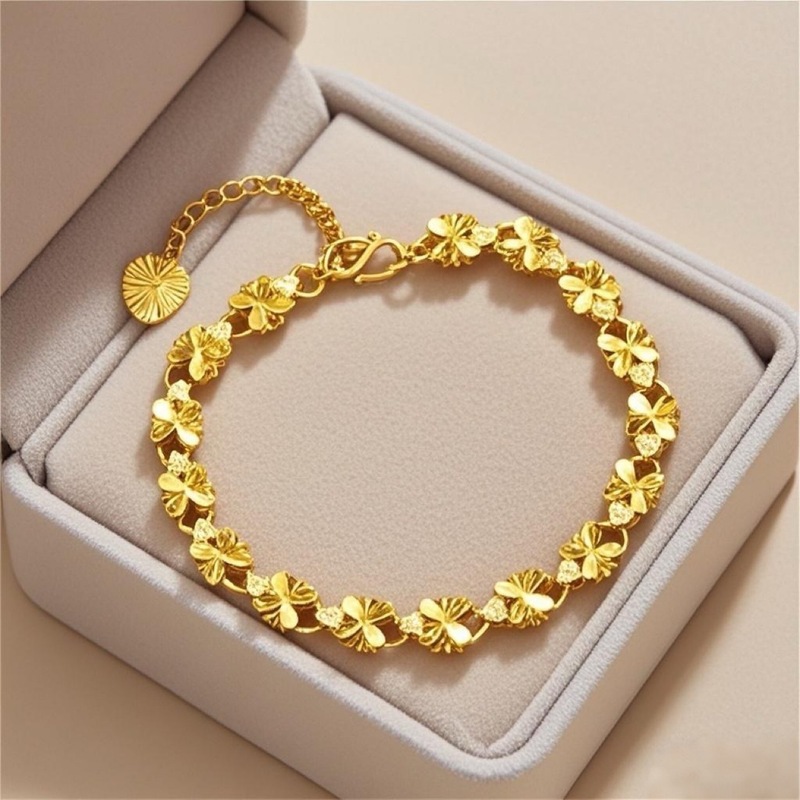 New Fashionable Design Heart Four-Leaf Clover Bracelet Mother's Day Gift Versatile Personalized Sand Gold Bracelet