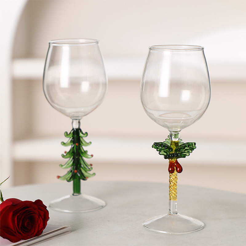 Creativo árbol de Navidad copa de vino de cristal muñeco de nieve copa de vidrio pintado a mano decoración de Navidad copa de vino tinto al por mayor