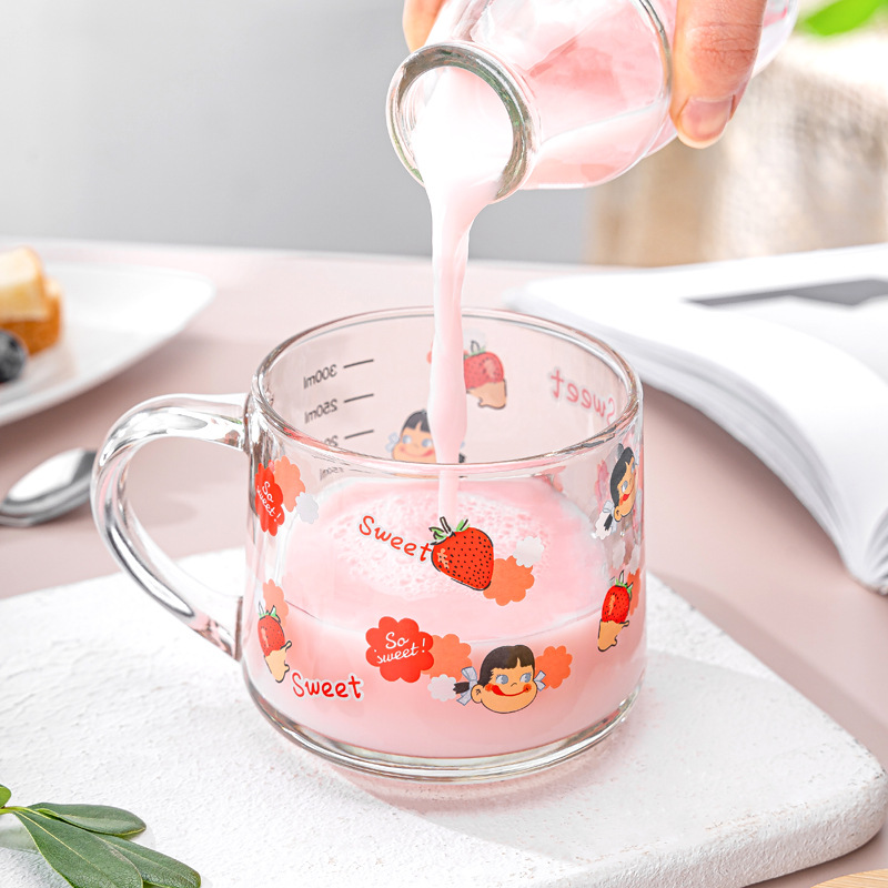 Strawberry Hand Cup with Famous Cartoon Patterns, Graduated Milk Cup, Household Children's Sip Cup, Wholesale Gift
