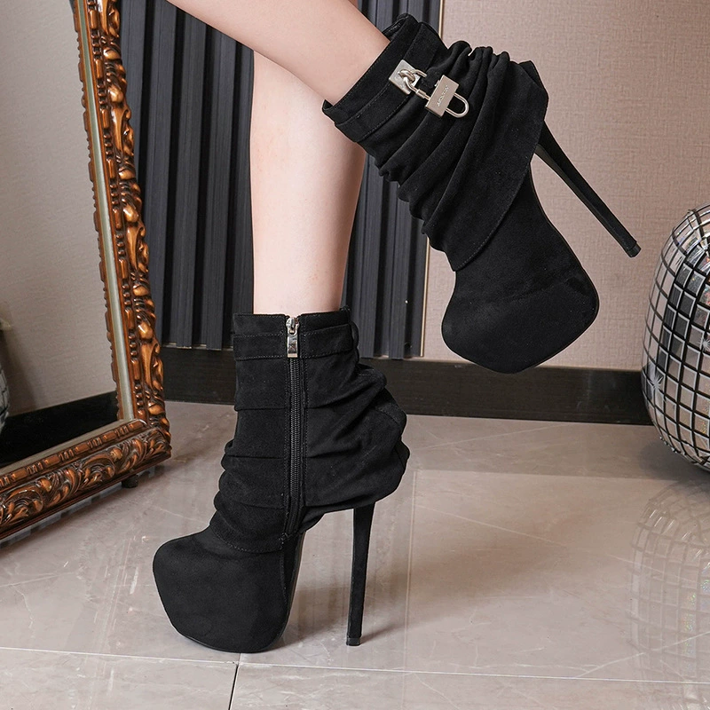 Европейский и американский тренд 2024 новый круглый водонепроницаемый стол на высоком каблуке сапоги мода морщинистая металлическая пряжка женская обувь