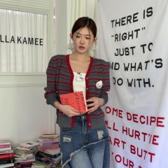 ME KAKAMEE十三行秋复古软糯条纹针织开衫修身毛衣女(配胸针) 790