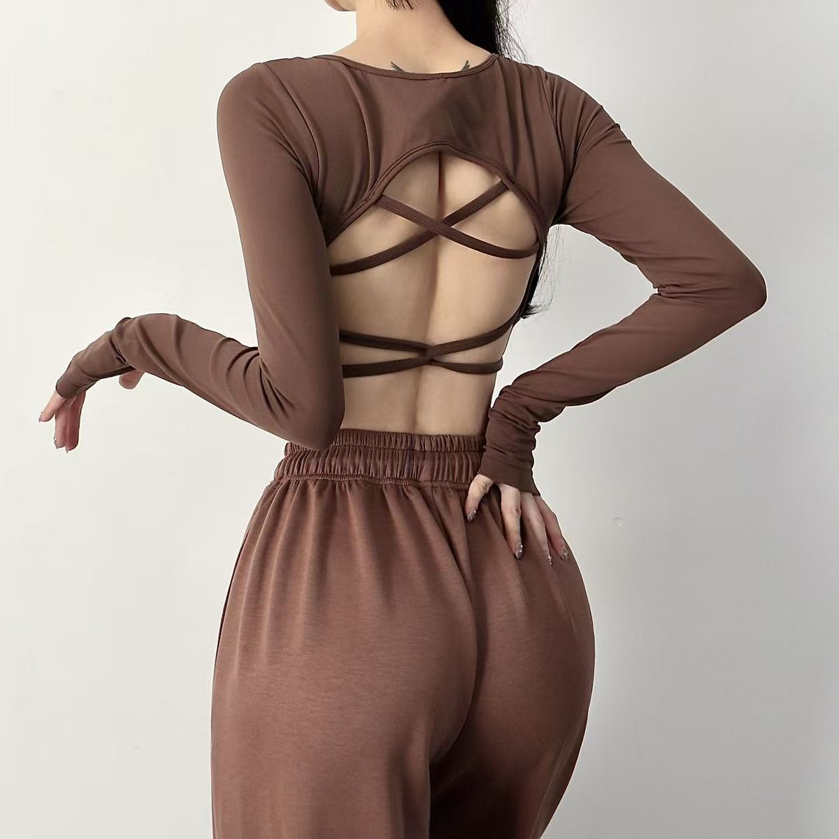 Yoga acondicionamiento con cojín de pecho sexy de espalda abierta camiseta camiseta deportiva de chica caliente camiseta profesional de mangas largas