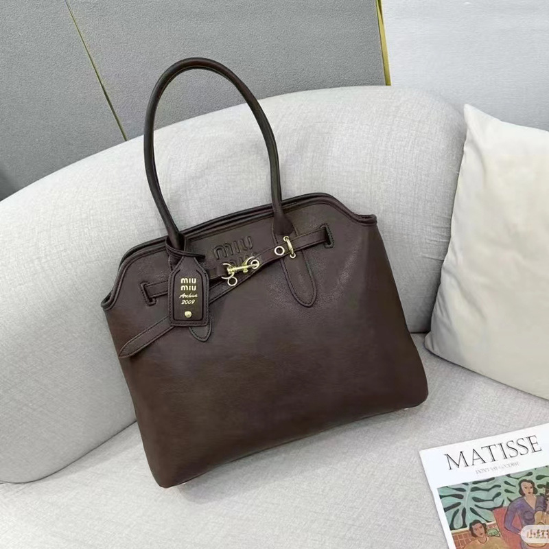 miu miu 新しいレトロ大容量ラージトートバッグポータブルブリーフケースシェルバッグショルダーレディースバッグショッピングバッグ