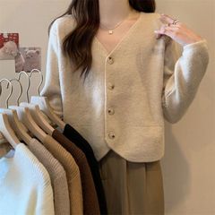 小众别致上衣女早秋2025新款V领针织衫冬季短款洋气毛衣开衫外套