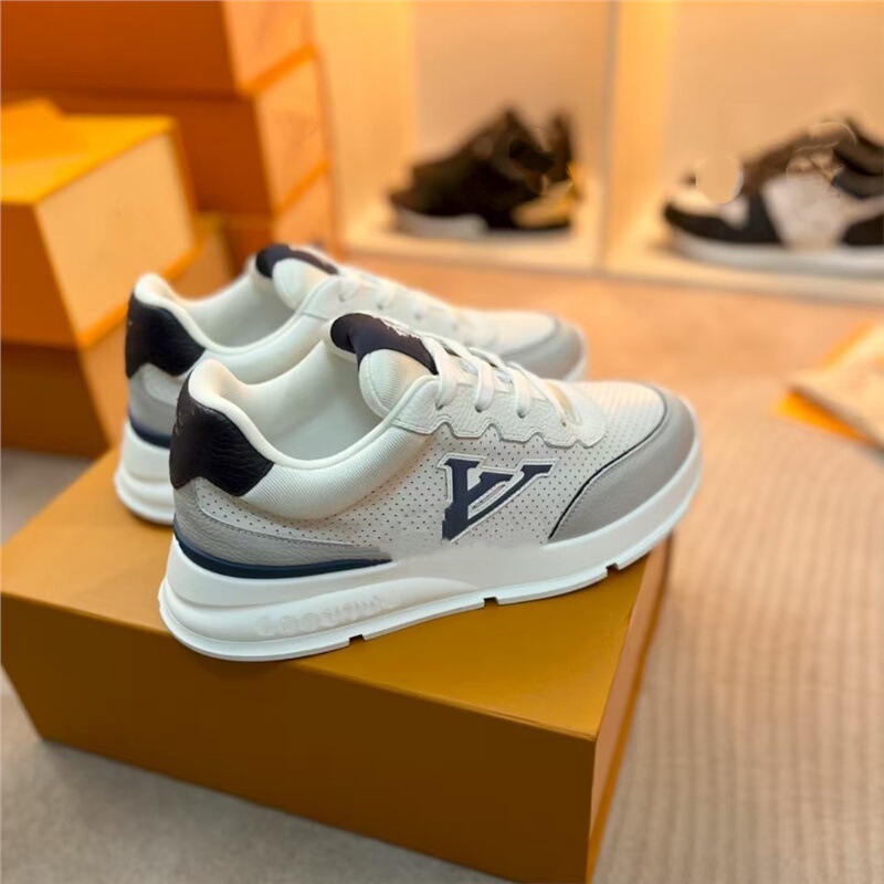 Guangzhou Kobe Bryant Basketball Shoes Men's Sports Shoes Non-Slip Running Shoes Wear-Resistant Breathable Sweat-Absorbent and Comfortable 39~46