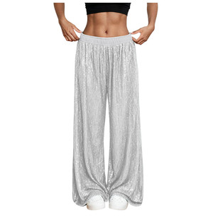 2025�W����Ƭ�r�и���Ů�b����Lѝ�ļ����e����͸���@�ݴ��Џ�Ů