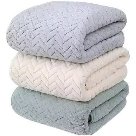 [light gray + white + green]