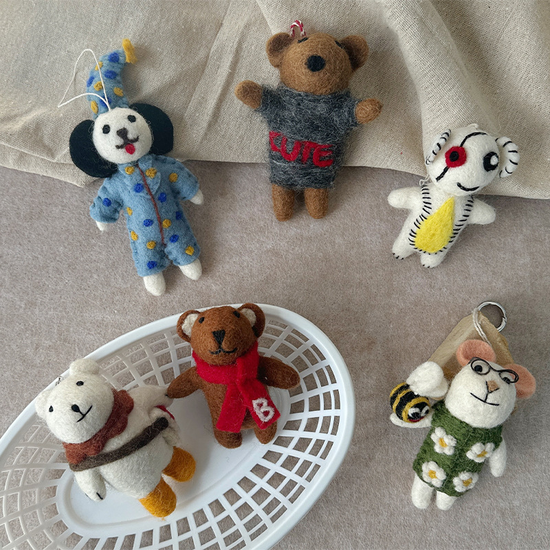 Nepalese Handmade Wool Felt Bear Bag Pendant 2025 Keychain Accessory Ins-Style Trendy Personality Trend