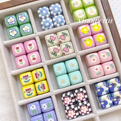 【元气花园】棋盘格郁金香花朵爱心方块串珠DIY手工手机链配件珠