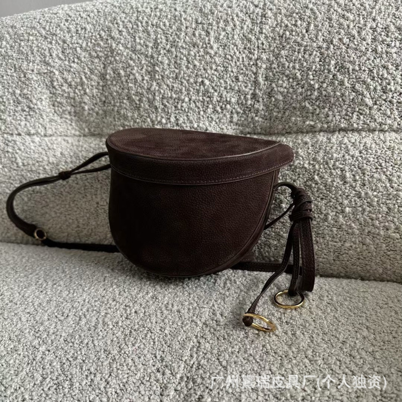 头层麂皮~ins新款小众设计感粒纹绒单肩斜挎包简约潮流马鞍包真皮|undefined