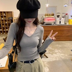 V领白色内搭打底衫长袖上衣女2025秋冬季气质修身显瘦小众T恤