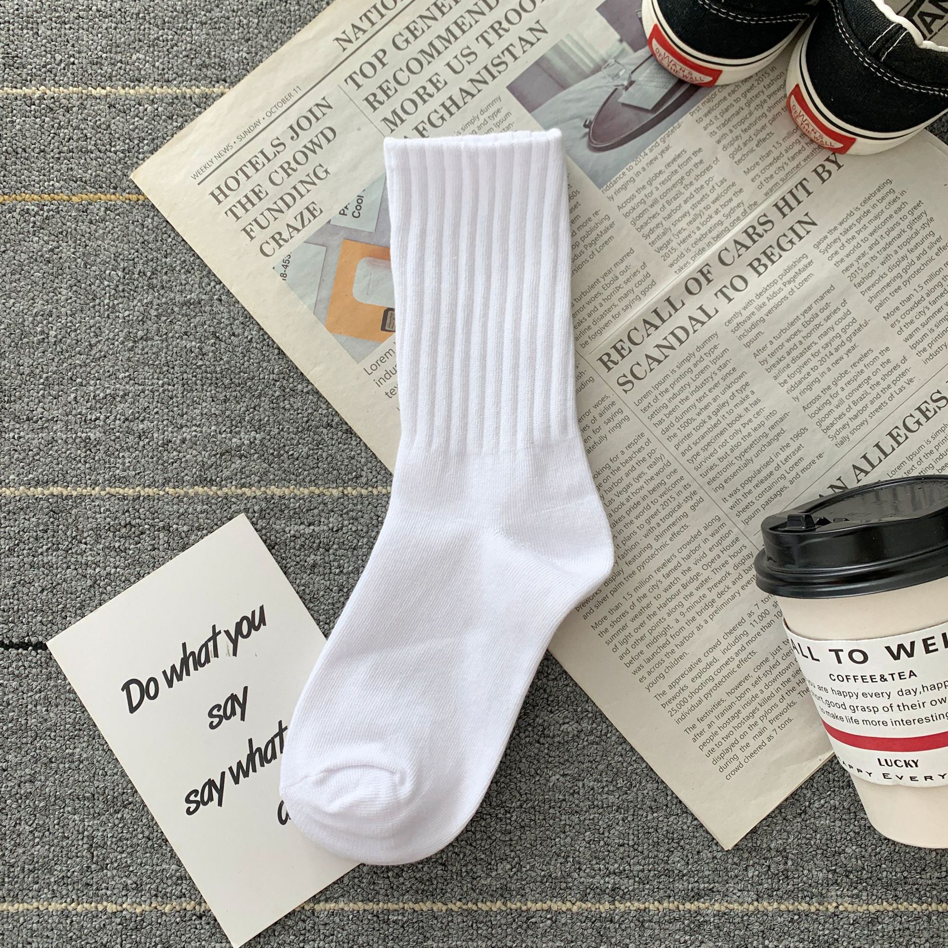 Zhuji socks female pile pile socks autumn and winter lovers in the tube socks with ins tide socks boneless socks month socks sports socks