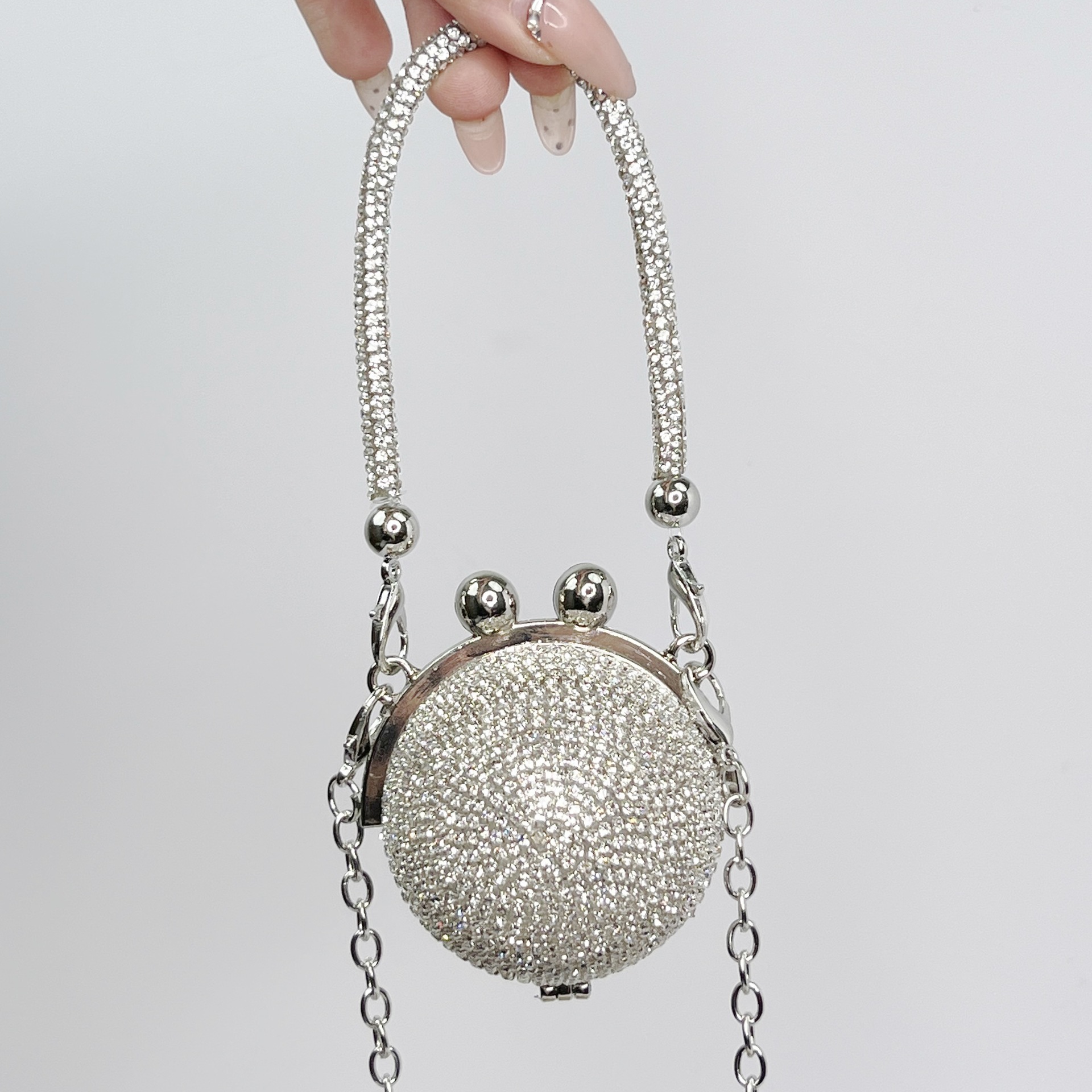 クロスボーダーの美しい円の球形の包みの小さいバラのいっぱいのドリルのドレスの包みの新型の女性の小さいハンドバッグの金属の質の晩餐の包み