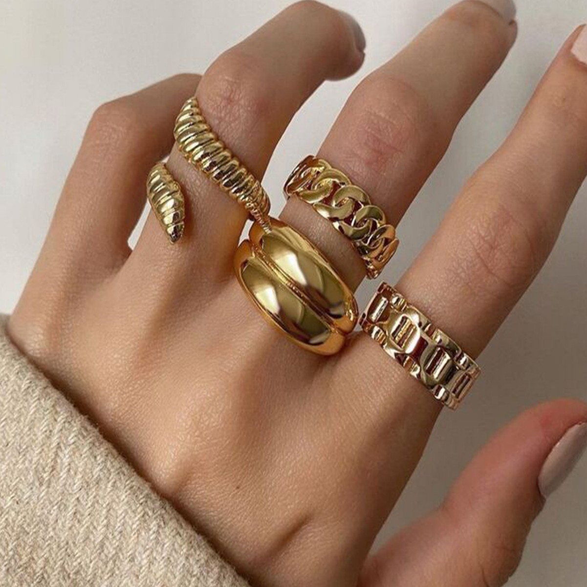 Minimalist Stackable Band And Cubic Zirconia Ring Set For Women_voghion.com