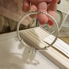 白铜镀银精工锤纹铃铛推拉可调节银手镯 女年轻镯子简约百搭手饰