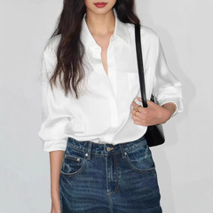 NEVA HU高級感サテン長袖シャツ女性の新しいゆるい気質シャツデザイン感が小さい上着が湿っている