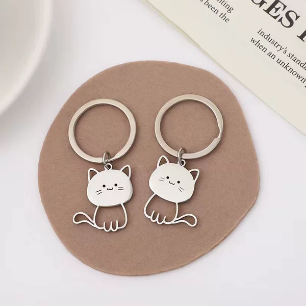 Spring European Cartoon Cat Titanium Steel Keychain Metal Pendant Personalized Creative Small Gift Keychain
