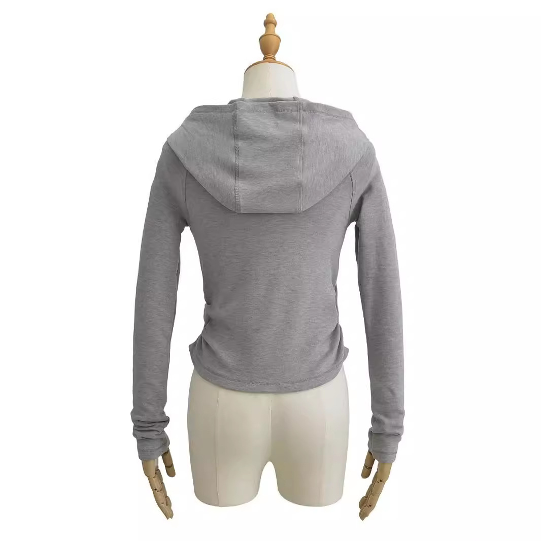 2024 가을과 겨울 새로운 피부 친화적 인 단색 긴팔 후드 풀오버 탑 짧은 슬림 핏 패션 여성 스웨트 셔츠 재킷