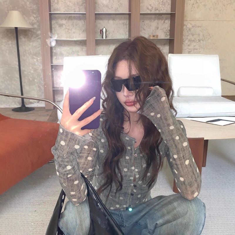 Korean-Style Elegant Polka Dot Print Long-Sleeved Cardigan for Women, Early Autumn Design, Slim Fit, Waist-Cinching, Short Crop Top