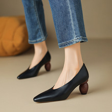 �߸�Ь2023�����¿�ŮЬ���͸����^�r�bЬ�͹Ŵָ��и��\�چ�Ь