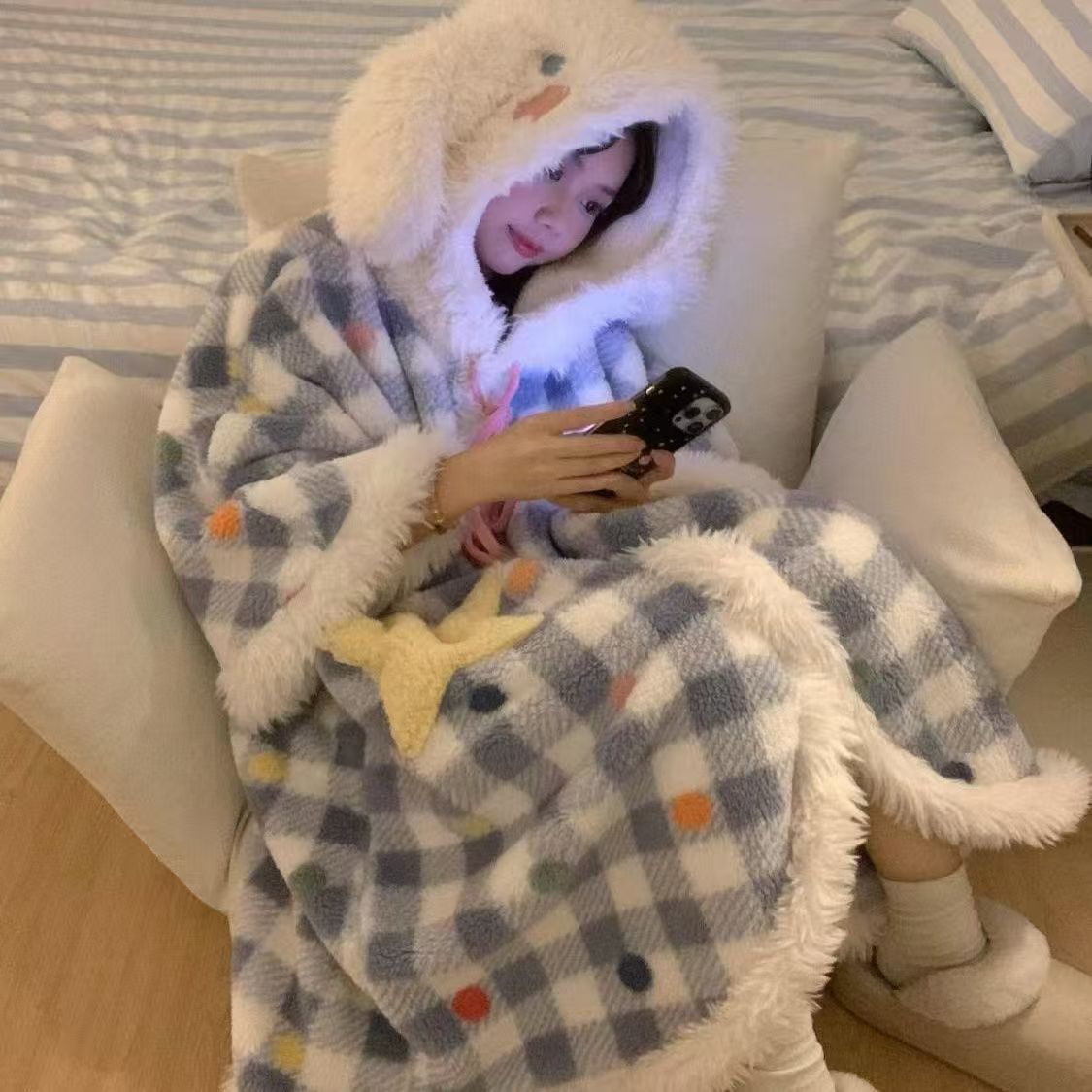 Coral Fleece Pajamas Striped Cute Mickey Pajamas Cartoon Crayon Shin-Chan Pajamas Shawl Cloak Dinosaur Pear Ugly Fish