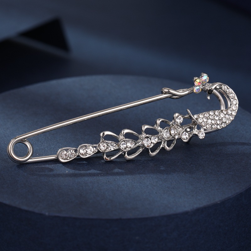 Broche grande chal broche de flores tulipán femenino broche de pin grande pasador ajustado a la cintura hebilla de bufanda de seda anti-exposición