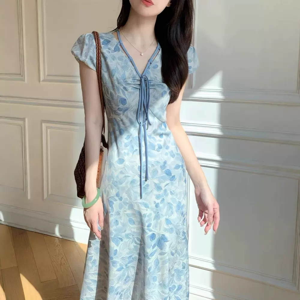 2025春夏新款A字收腰优雅气质显白蓝色印花法式短袖连衣裙女装潮