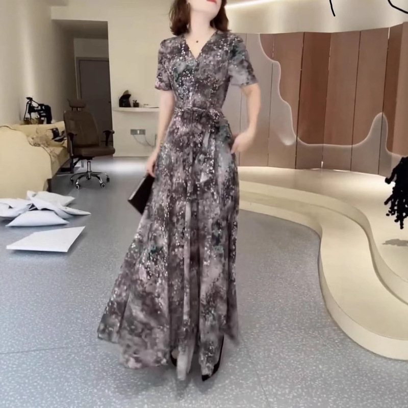 25666 New Daimei Yiyuan 2026 Summer New Fashion V-Neck Printed Long Dress with Waist-Cinching Slimming Effect for Women