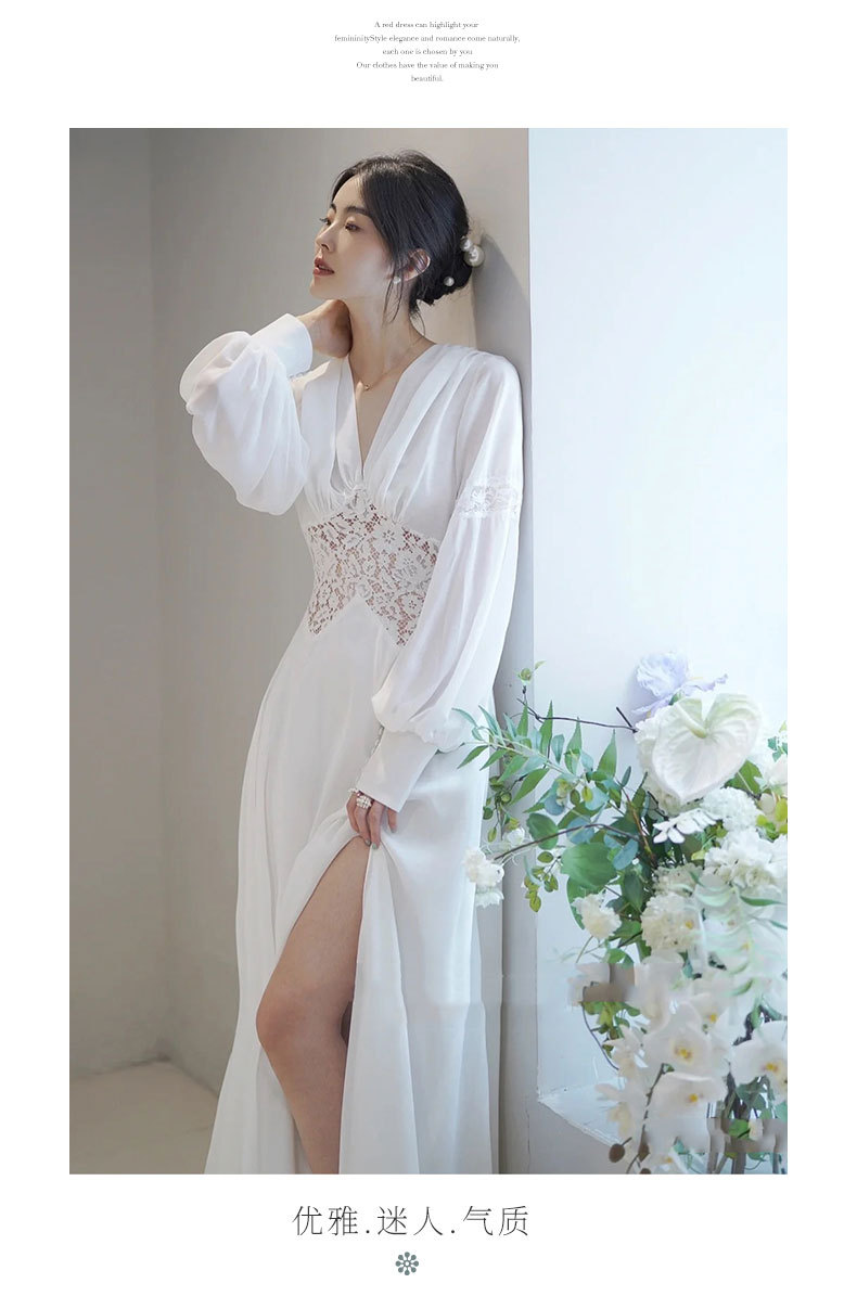 Elegant French Bridal Gown With Open Back, Graceful Chapel Train And Long Sleeves For Wedding Ceremony_ecoleips.com