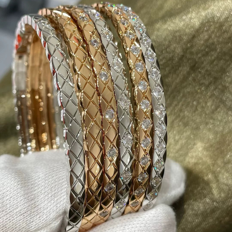 Xiaoxiang High Version V Gold Coco Quilted Diamond Full Diamond Couple Bracelet Seiko Simple Versatile Elegant Bracelet for Women
