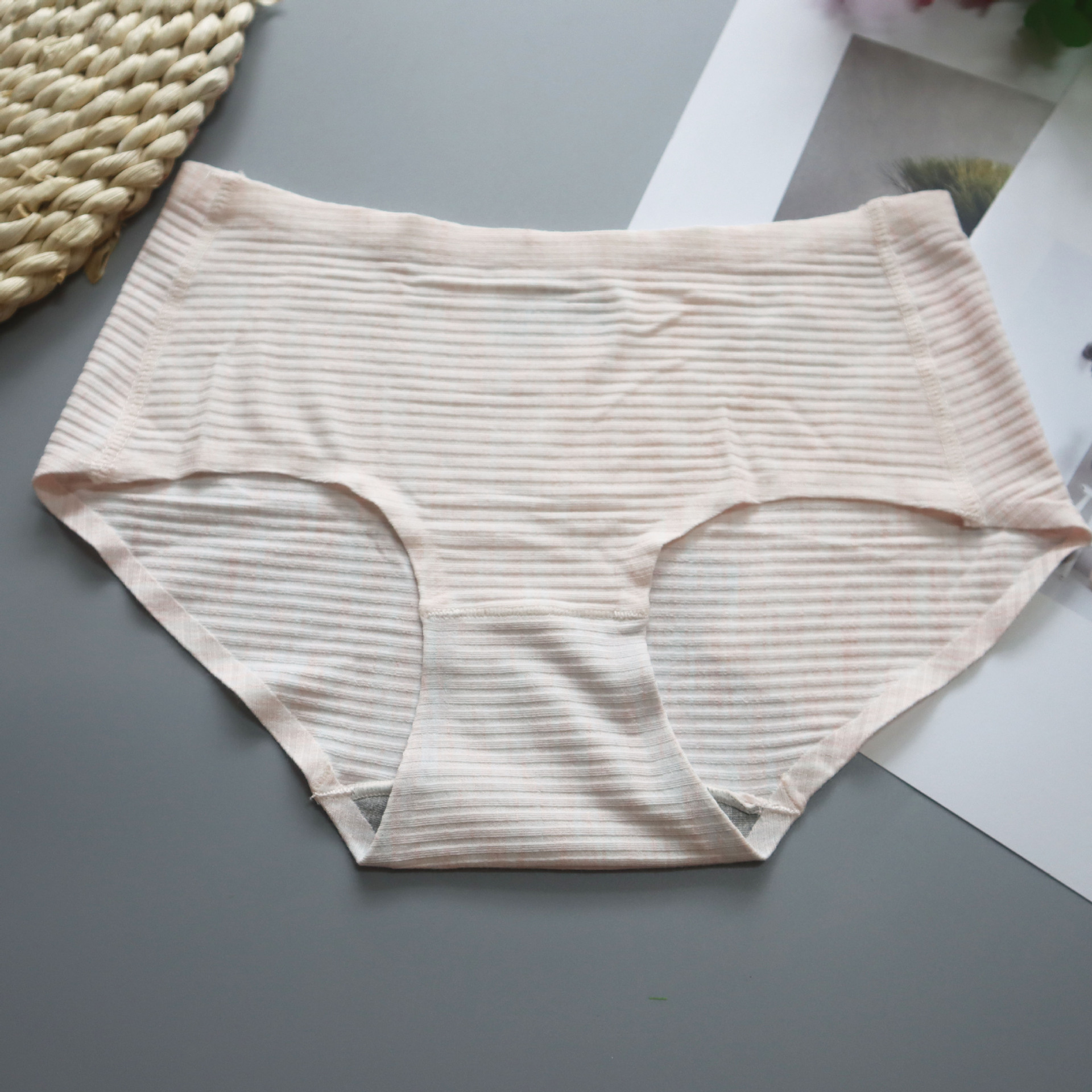 秋冬女士罗纹棉质一片式舒适透气内裤女高弹力彩棉纱