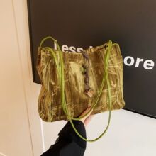 ����ʽ���L����������Ů2024���¿���|�μ�ˮͰ�����nͨ�����ذ�