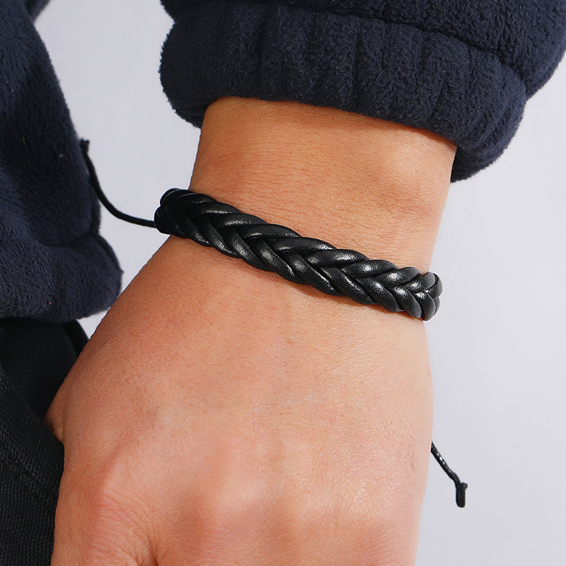 Pu Leather, Wax line Material Geometric Pattern Fashion Geometric Pu Leather Wax Line Men'S Bracelets Men Cord & Leather Bracelets