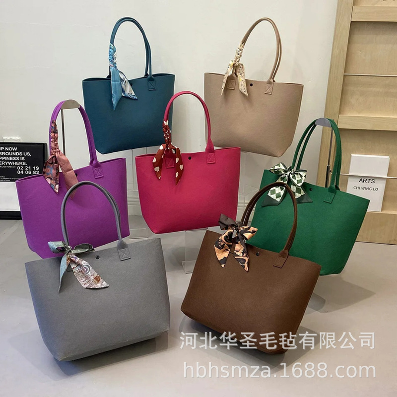 Hot Selling 2025 Popular Tote Bag Summer New Women's Bag Personalized Felt Bag Letter Large Capacity Shoulder Bag