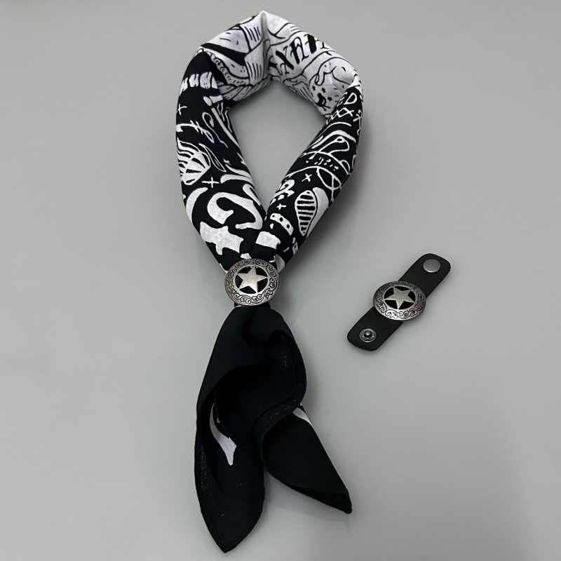 Black bottom nautical + five-pointed star buckle