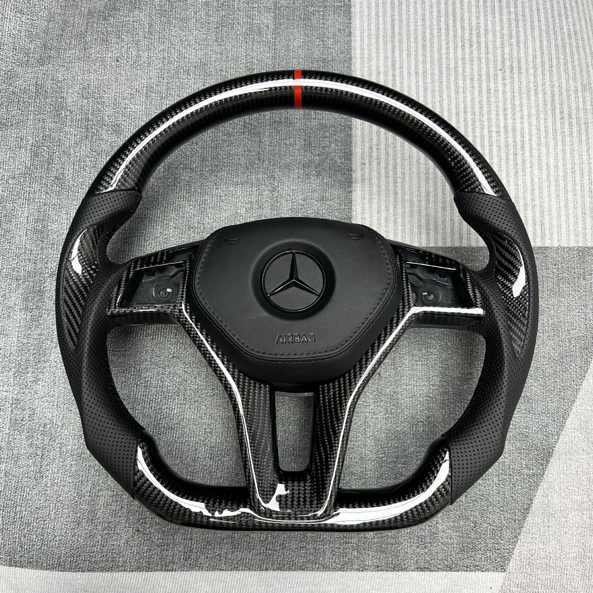 Source Factory Car Steering Wheel Modification, Suitable for Mercedes E-Class Car Carbon Fiber Steering Wheel Processing and Customization