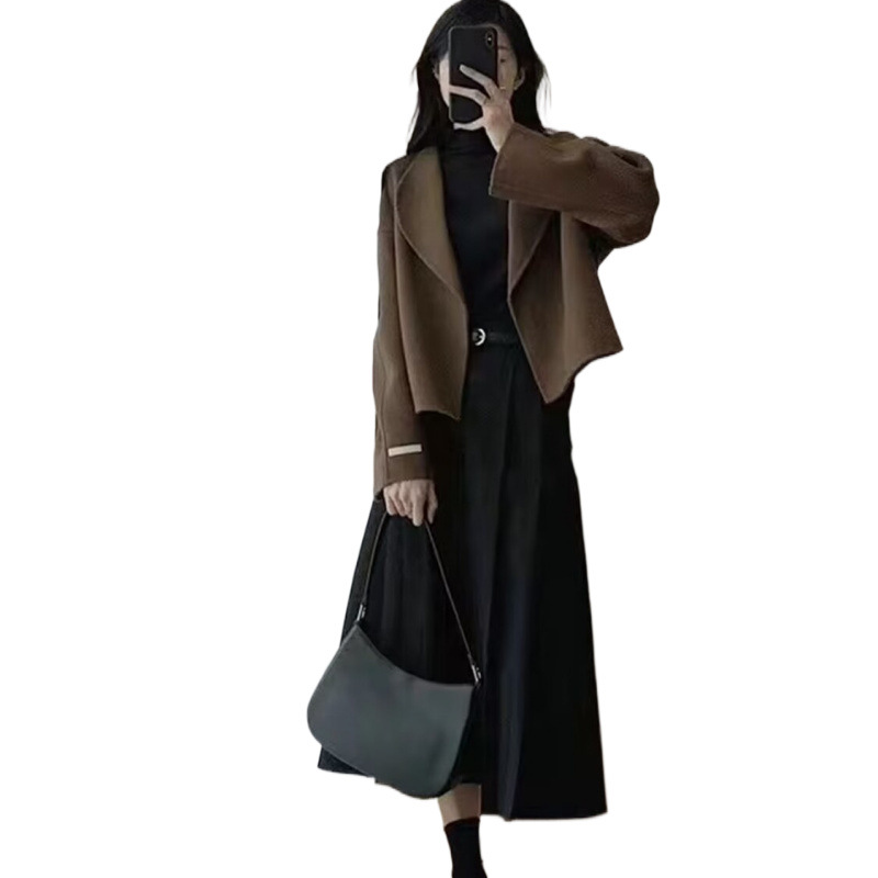 2024 가을 신형 차 스타일 한국 젠틀웨어 세트 어울리는 치마 작은 향기로운 스타일 우유 사랑스러운 세트 코트 여성의 가을과 겨울