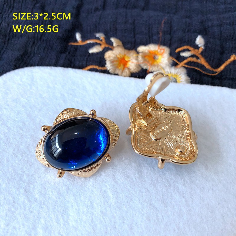 26g Weight No Inlaid Inlay Material Earrings, Ear Studs Classification Wedding, Travel Occasion Printing Pattern Women'S Gender Plating Design Fashion Style Grey, Red, Blue, Silver, Black Color Modern Re-engraved Medieval Silver Needle Stud Earrings Colored Gemstones Gray Color Shell Earrings 12