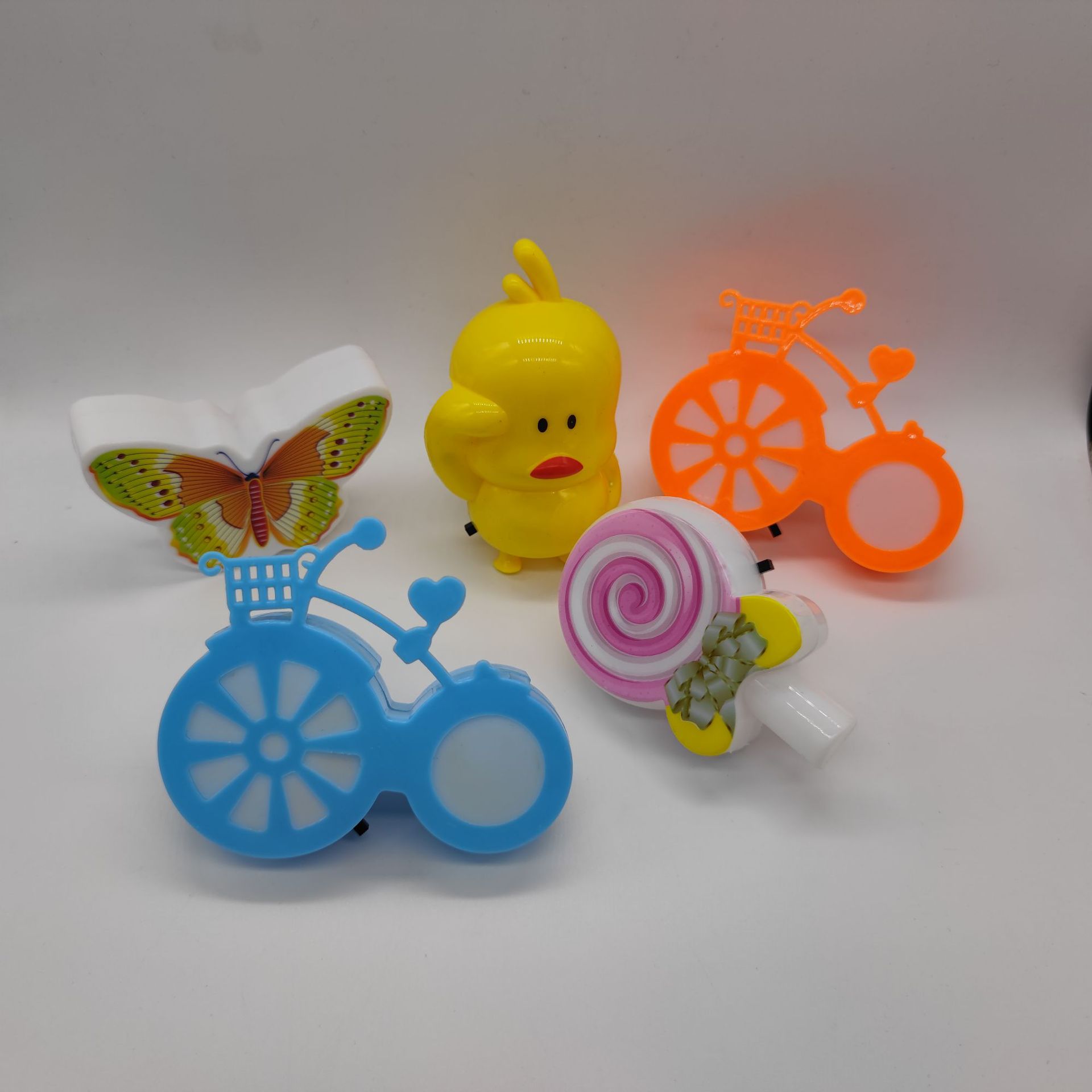 卡通家用小夜灯护眼插电小夜灯新奇特床头灯2元店百货货源