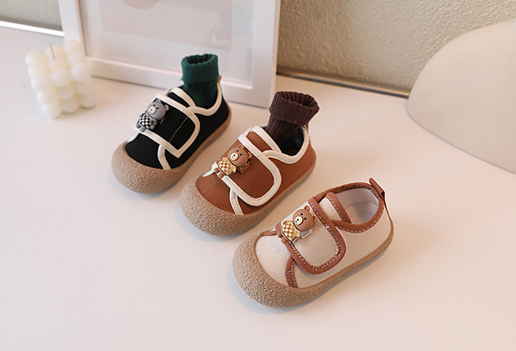 Koreanische Version von Kinder Canvas 2023 Frühling und Herbst Neue Jungen Casual Little Bear Girls Cartoon Weiche Sohlen Baby_voghion.com