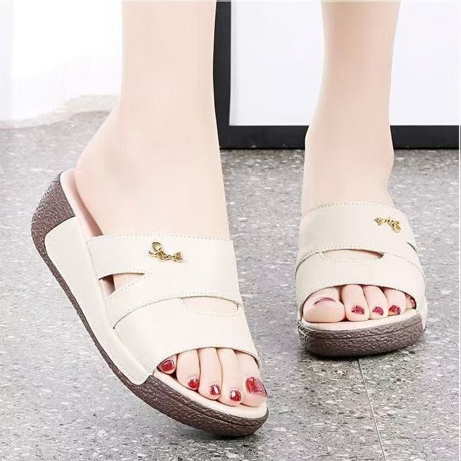 Nuevas zapatillas de verano para mujeres 06 nuevo cuero suave de fondo grueso aumento de altura de fondo suave madre boca de pez zapatillas image 3