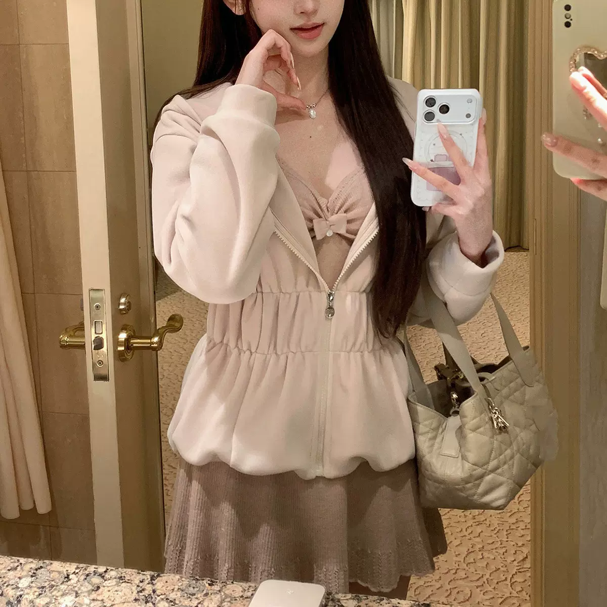 绒绒奶油泡芙 双面绒感花苞卫衣连帽外套女收腰显瘦上衣春季短款