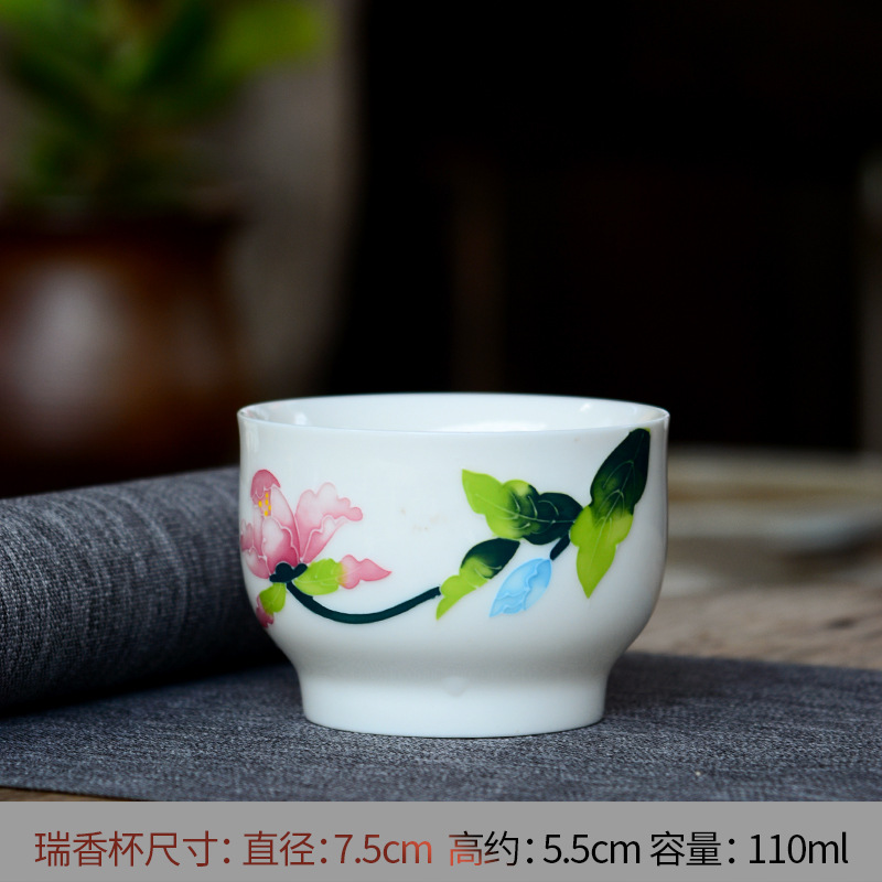 손으로 그린 풀 스프링 루이앙 컵