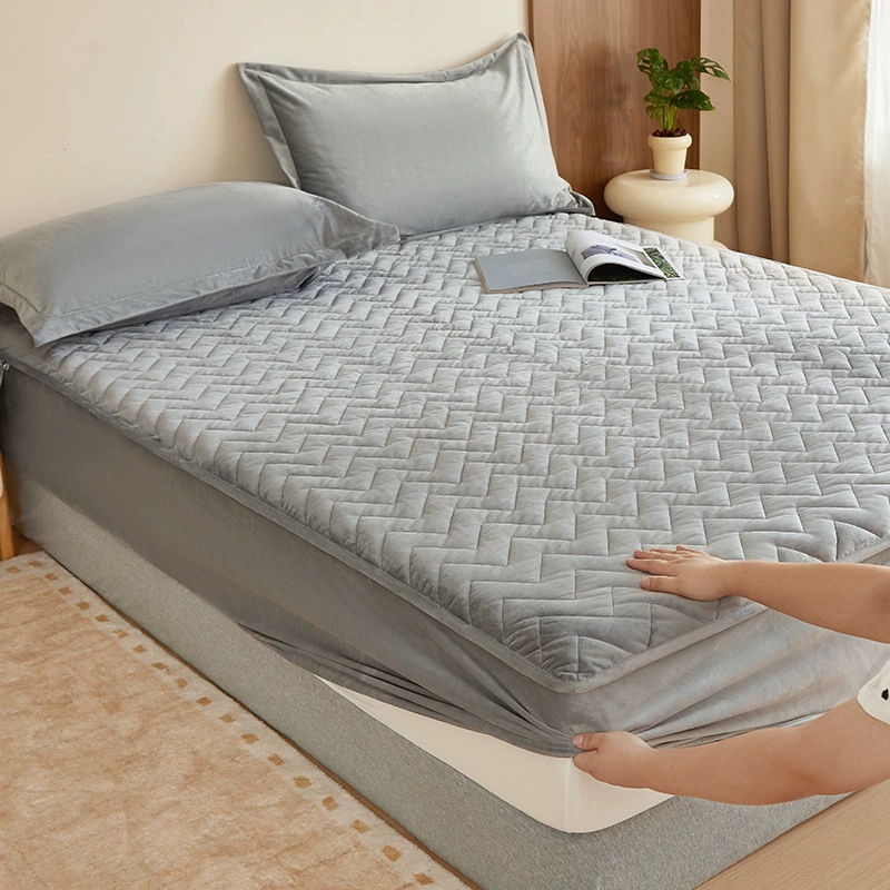 Quilted sheet, mattress, dustproof protective cover, bedspread