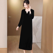 真丝丝绒秋季连衣裙女2025新款轻奢高级感气质赫本风长袖裙子洋气