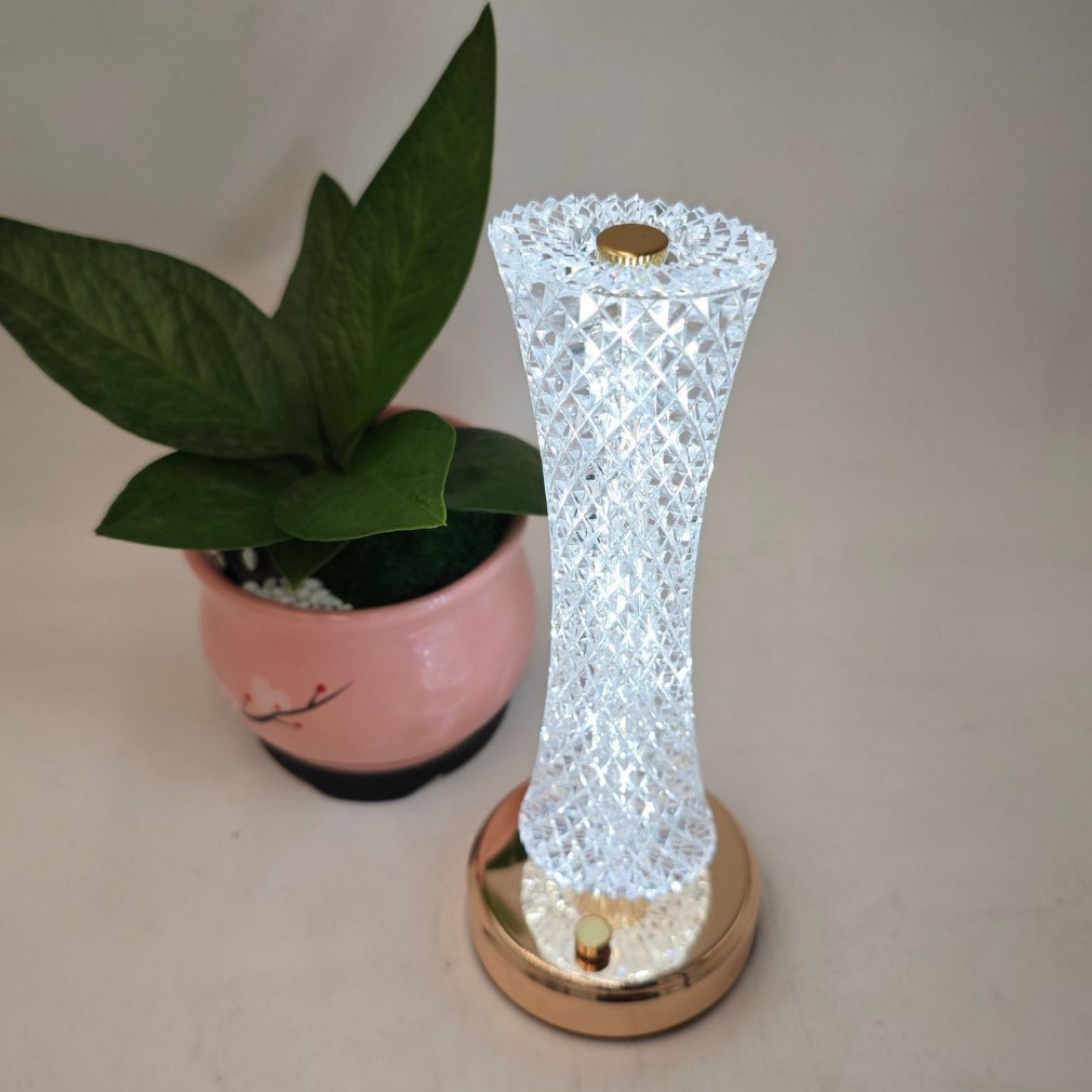 Lámpara de mesa de cristal creativa personalizada de cintura pequeña creativa de celebridad de Internet transfronteriza, mesita de noche, estudio, luz nocturna, atmósfera