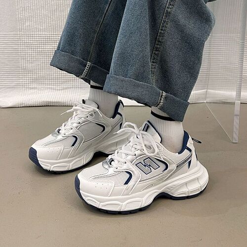 Stylish and Versatile Thick Sole 2025 Spring New Fashion Casual Sports Shoes for Girls and Boys, Bestselling Breathable and Super Lightweight Running Dad Shoes