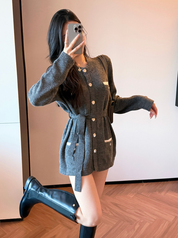 实拍初秋新款经典正肩小香可收腰针织开衫外套女长袖系带撞色外披|undefined