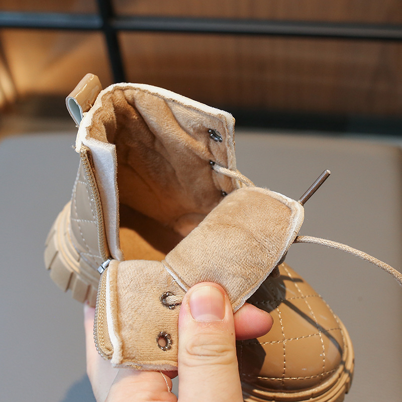 2025 otoño e invierno botas Martin para bebés, niños y niñas, más dos botas de algodón cálidas de terciopelo, botas cortas de cuero, botas para niños con cremallera