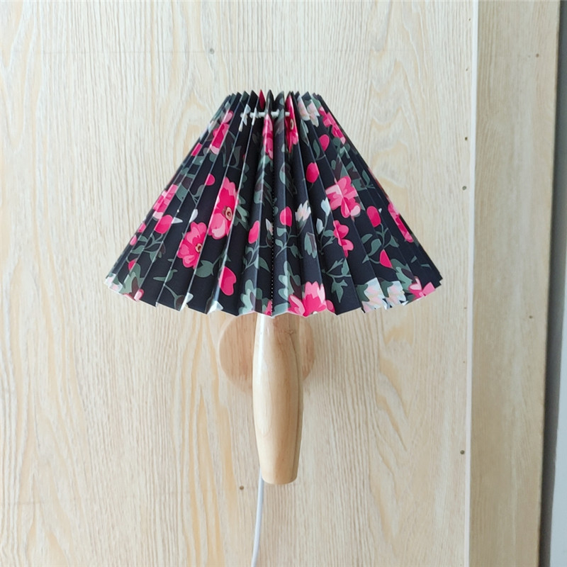 INS estilo pastoral Retro Vintage plisado pétalo tela lámpara de pared de madera estilo pastoral dormitorio lámpara de entrada